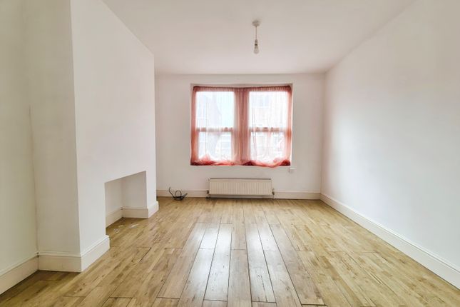 12, Alexandra Road, Somerset photo 3