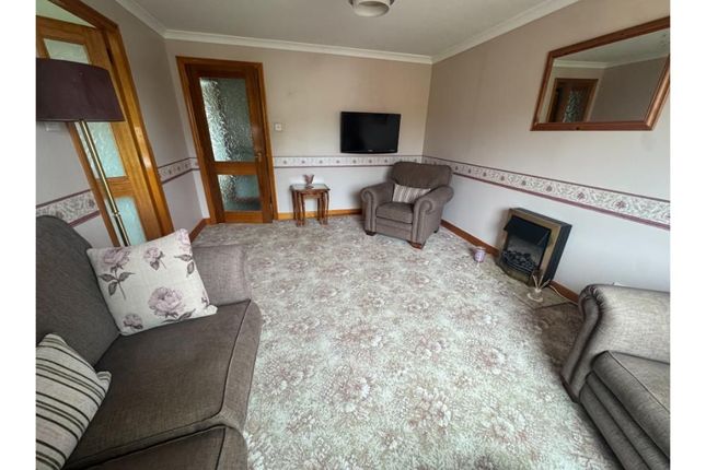 6, Yarrow Gardens, Dumfries photo 2