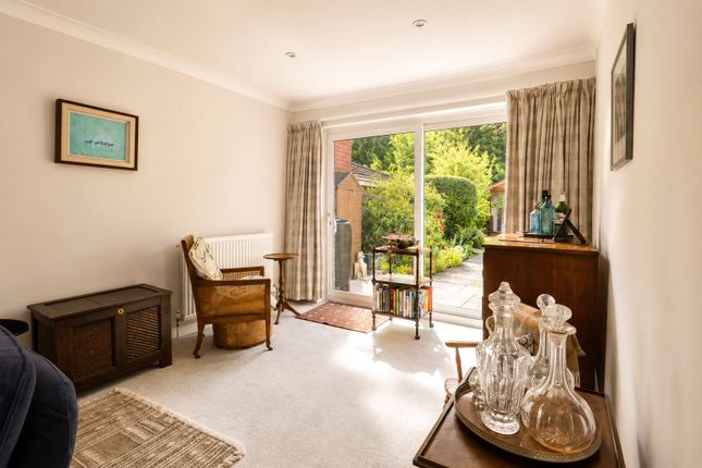 17, Parkfield, Godalming photo 4