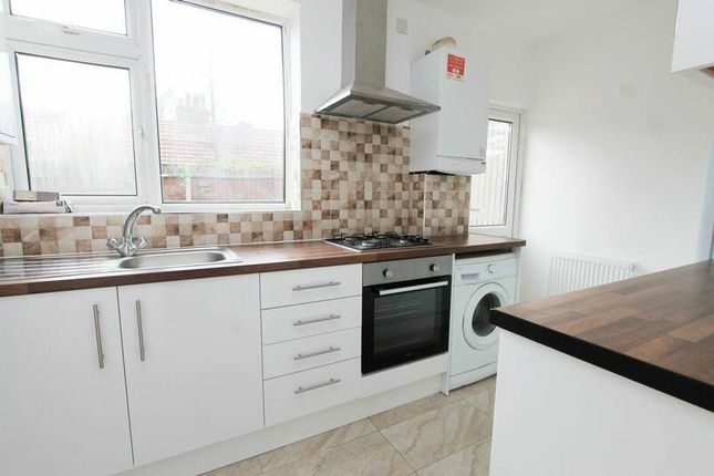 Northcote Avenue, Southall photo 2