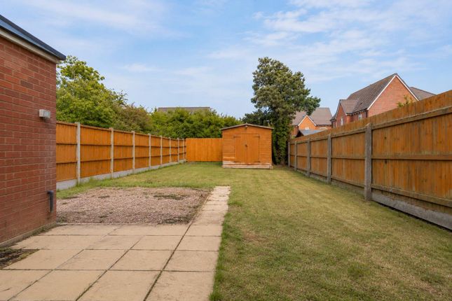 7, Leigh Crescent, Southam photo 3