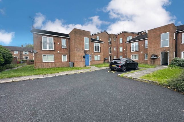 Thumbnail Flat to rent in Britonside Avenue, Southdene