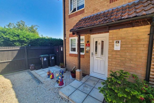 10, Wetherby Court, Southampton photo 2