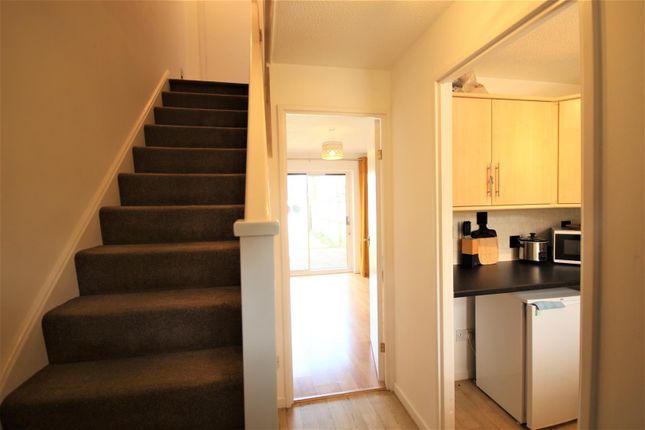 33, Raleigh Close, Gloucester photo 4