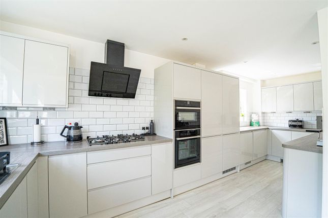 39, The Suttons, St. Leonards-On-Sea photo 2