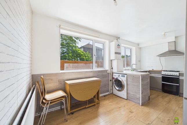 7, Caerleon Terrace, London photo 3