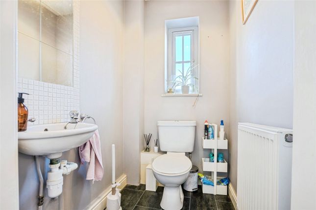5, Clos Gerallt, Aberystwyth photo 3