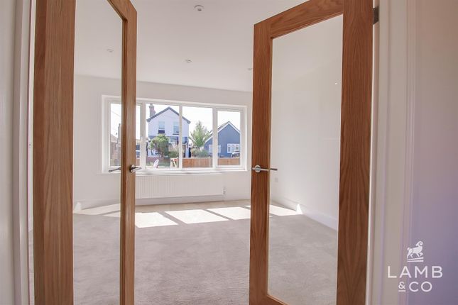 34, St. Clairs Road, Clacton-On-Sea photo 3