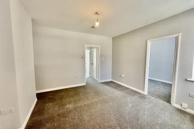 Maiden Way, Rainham photo 2
