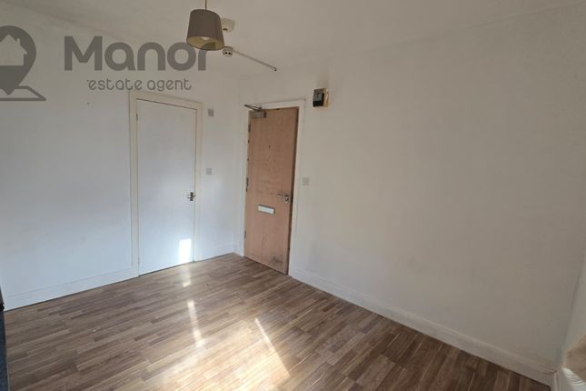 166 Brentwood Road, Romford photo 3