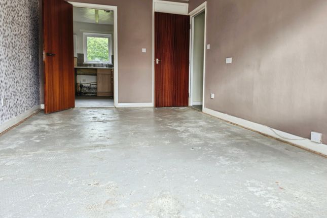 4, Coral Mews, Oldham photo 3