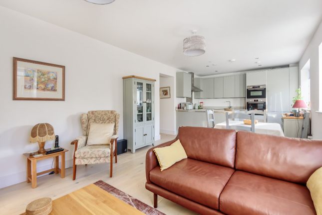 Flat 5, Harris Court, 57, Lansdown Road, Cheltenham photo 3