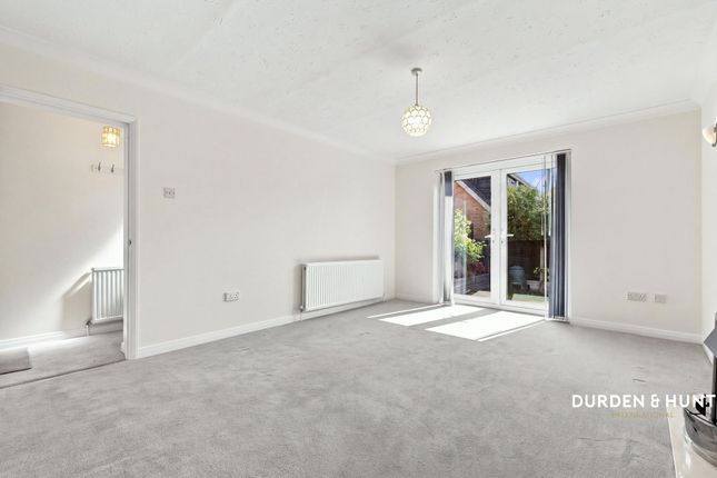 44 Borrowdale Close, Benfleet photo 2