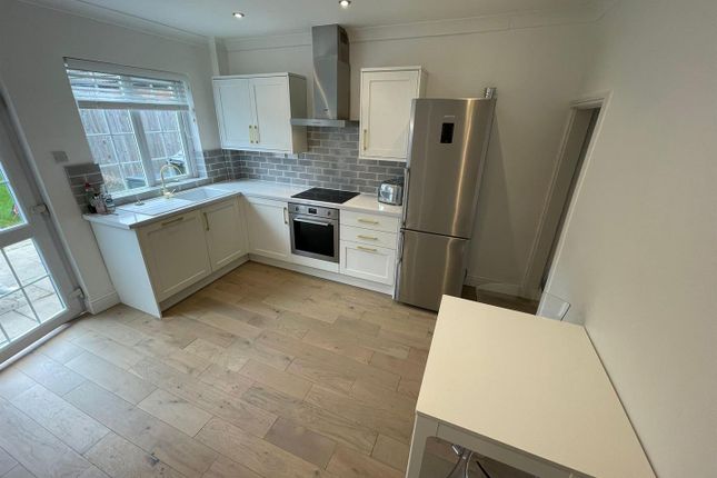 Terraced house to rent in High Street, Syston, Leicester