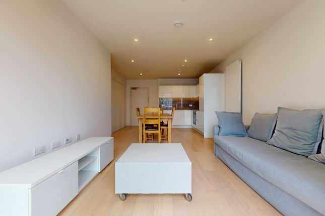 Thumbnail Flat to rent in Royal Crest Avenue, London