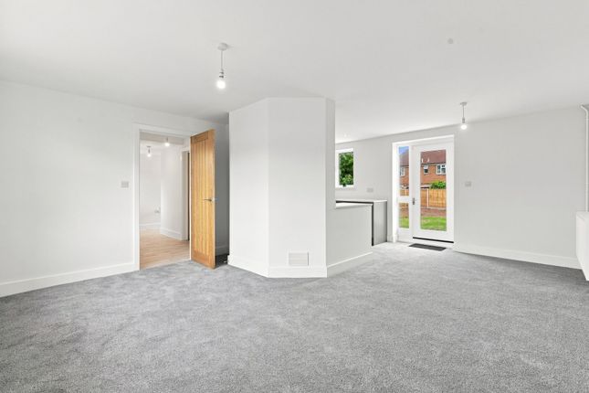 13 Peterhouse Crescent, Woodbridge photo 2