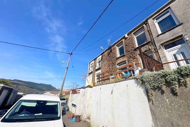 2 Lower Church Street, Bridgend photo 2