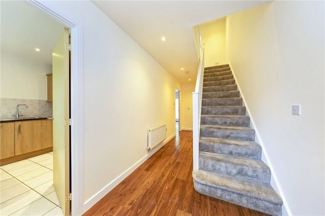 Terraced house to rent in Craig Road, Richmond