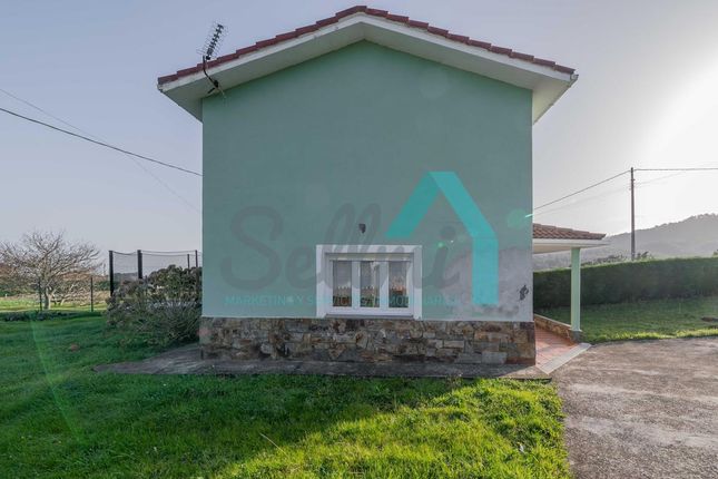 Villa for sale in Camino La Llanera 33157, Castañera, Asturias