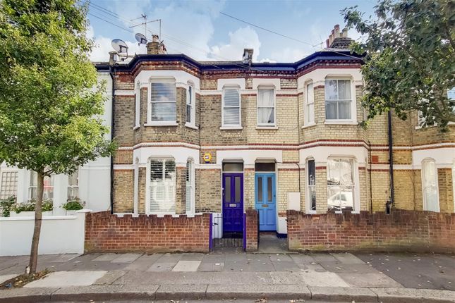 Thumbnail Flat for sale in Rowena Crescent, London