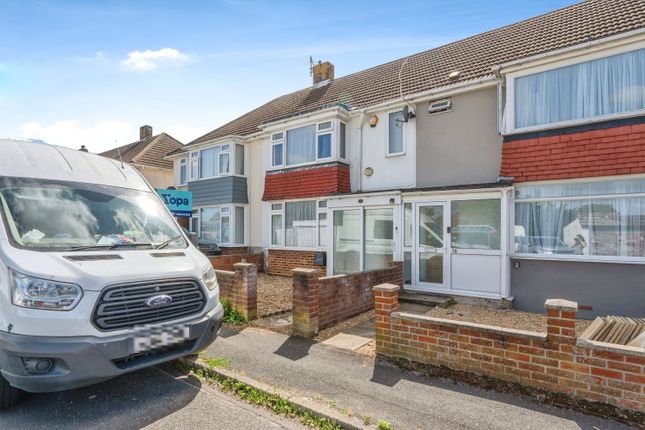 Thumbnail Terraced house for sale in Geoffrey Crescent, Fareham