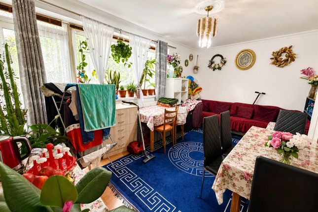 Flat 7, Palliser House, Ernest Street, London photo 2