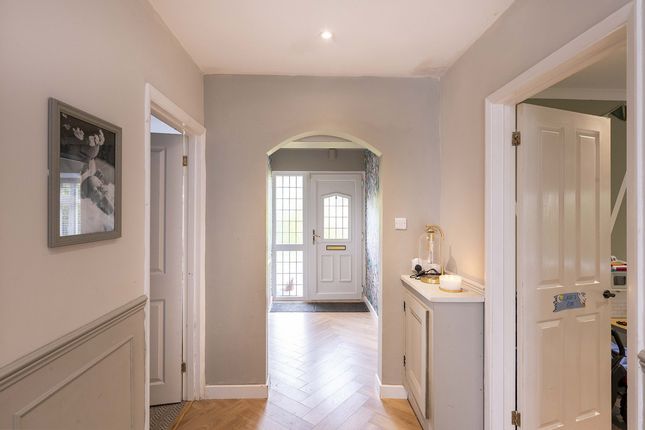 9, Chestnut Avenue, Chesham photo 3