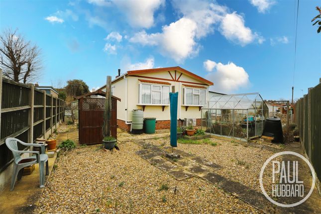 2-bed caravan on 7 Orchard Garden, Victoria Road, Lowestoft, £100,000