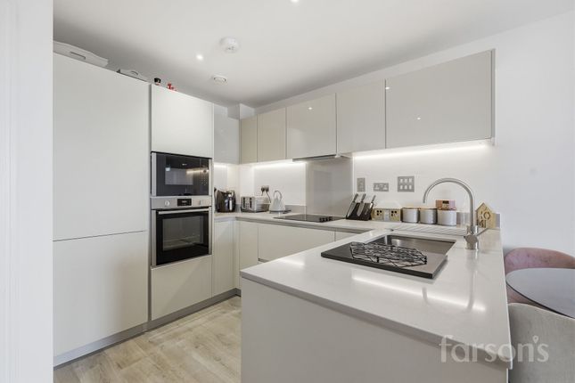37 Luna St. James, Brentwood photo 2