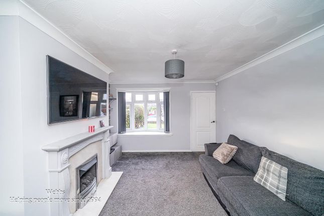 12, Kingswood Drive, Walsall photo 4