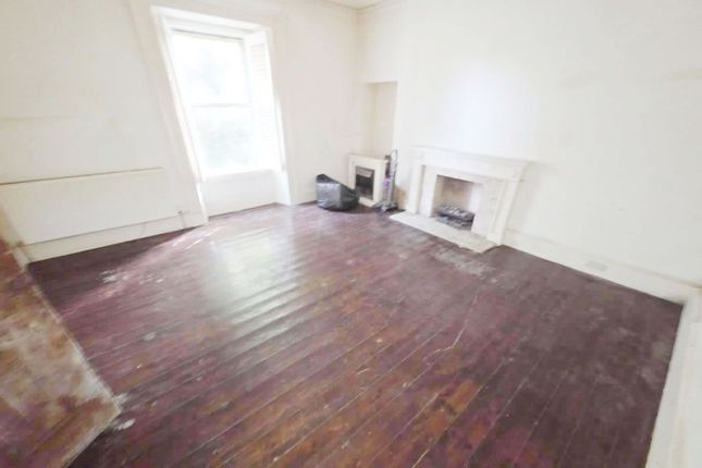 2, Comelybank Lane, Dumbarton photo 4