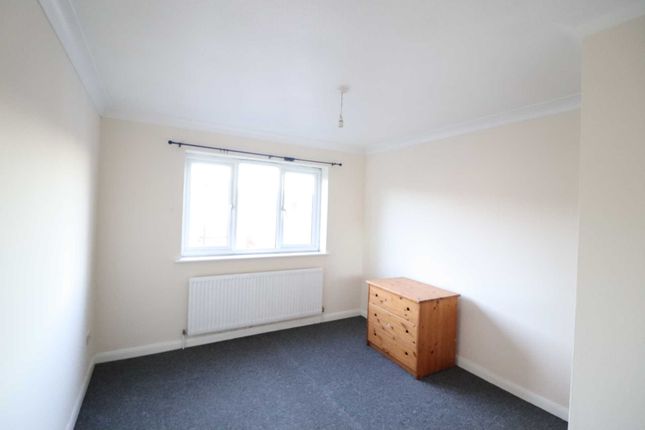 1, Smewin Court, High Wycombe photo 5