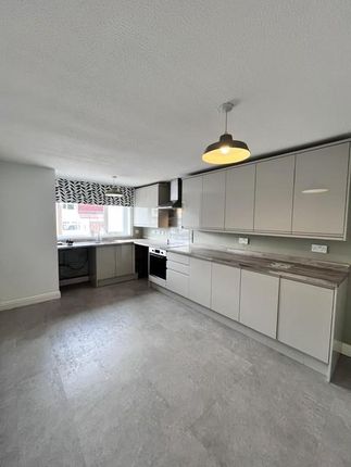 3, Ladysmith Road, Ashton-u-Lyne photo 4