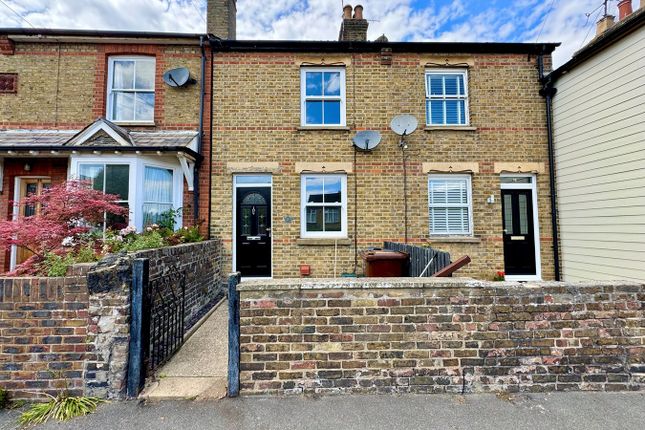 Thumbnail Terraced house to rent in Vicarage Road, Chelmsford