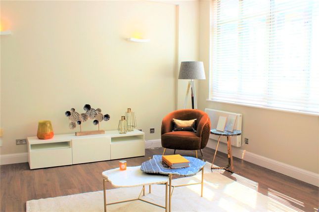 Flat to rent in 238, City Road, London