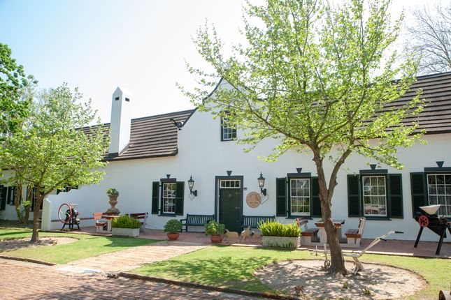 Thumbnail Farm for sale in De Leeuwenhof Estate, Sonstraal Road, Klein Drakenstein, Paarl, Cape Winelands, Western Cape, South Africa