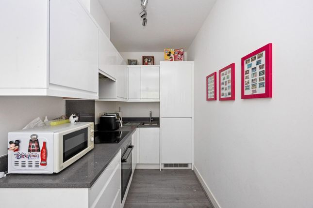 Apartment 6, 8, School Road, Hove photo 4