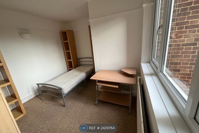 C Tower Road, Strawberry Hill, Twickenham photo 4