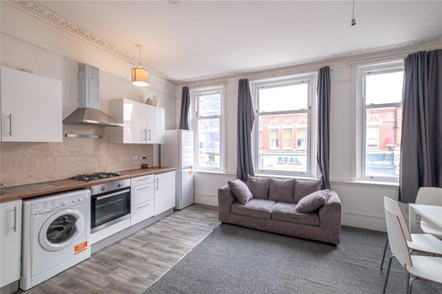 Thumbnail Flat to rent in Toppesfield Parade, Crouch End, London
