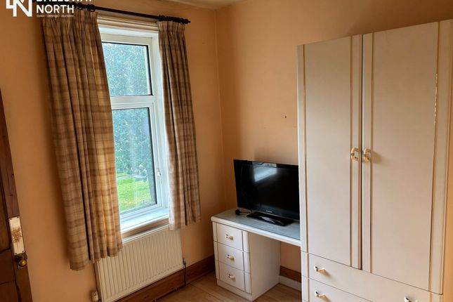 12, Daisy Bank Street, Todmorden photo 5