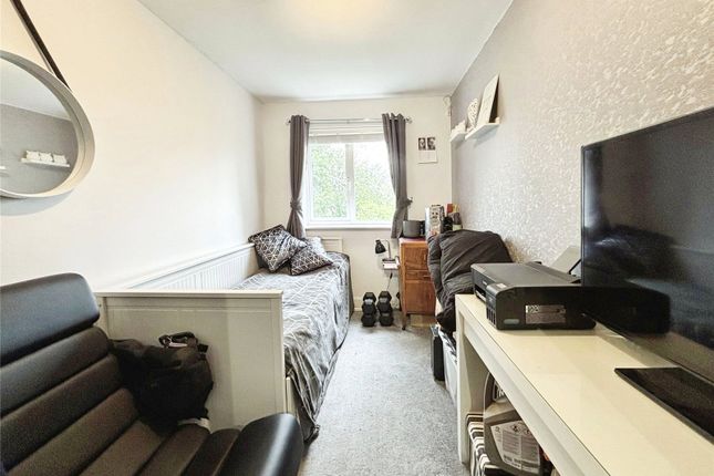 Flat for sale in Harris Place, Tovil, Maidstone, Kent