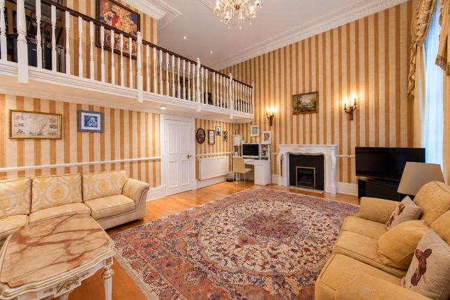 Flat 4, 22, Westbourne Terrace, London photo 3