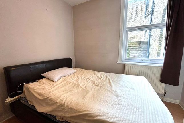 Flat to rent in St Germans Road, Forest Hill, London