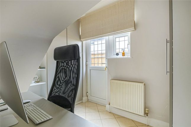 76, Whitelands Avenue, Rickmansworth photo 4