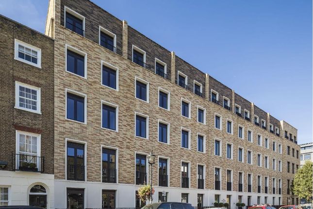 Thumbnail Flat for sale in Molyneux Street, London