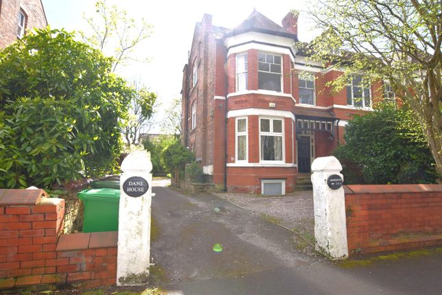 Flat to rent in Kinnaird Road, Withington, Manchester
