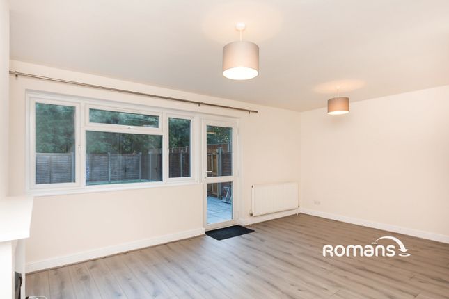 7, Woodlands, Yateley photo 4