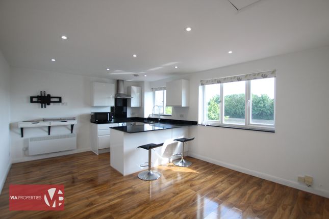 42, Parrotts Field, Hoddesdon photo 2