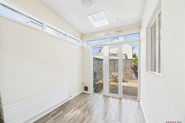 39 Russell Street, Cheltenham photo 4