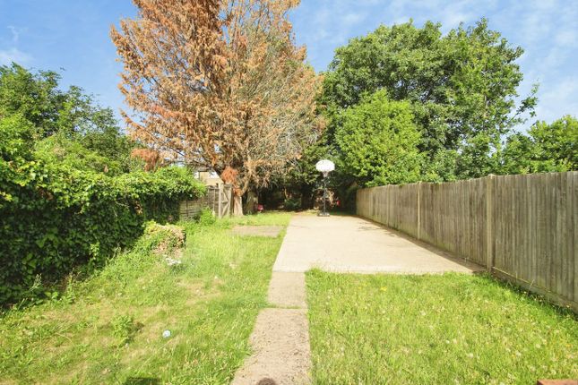 74, Otterfield Road, West Drayton photo 4